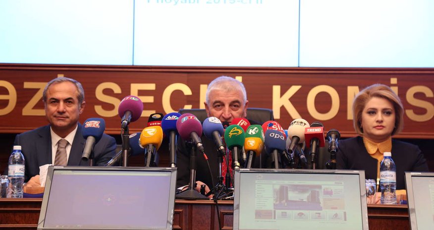 Məzahir Pənahov: "Şəffaf seçkilərin keçirilməsi üçün çox böyük imkan yaradılıb" - Fotolar Məzahir Pənahov: "Şəffaf seçkilərin keçirilməsi üçün çox böyük imkan yaradılıb" - Fotolar