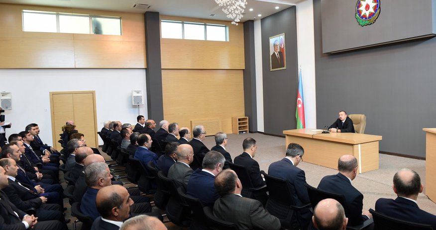İlham Əliyev: “Azərbaycan xalqı bunu istəyir” İlham Əliyev: “Azərbaycan xalqı bunu istəyir”