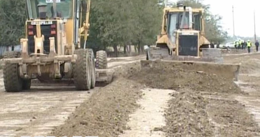 Daha bir avtomobil yolunun tikintisi başladı Daha bir avtomobil yolunun tikintisi başladı