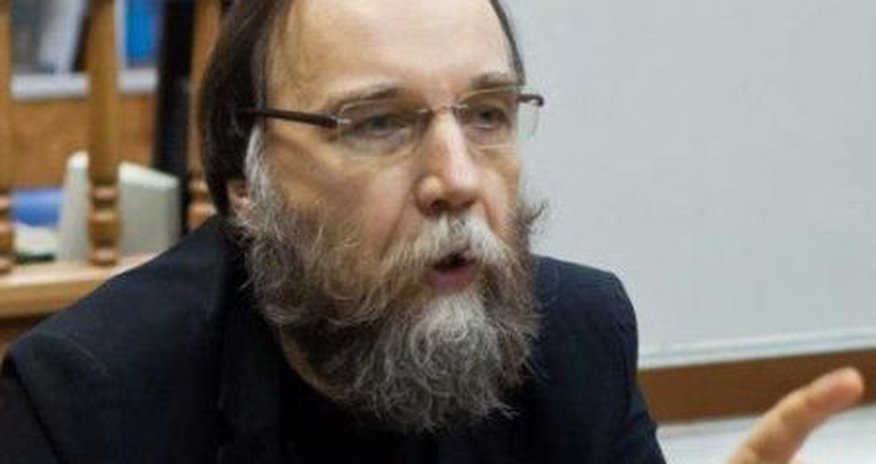 Aleksandr Duqin: “Azərbaycan Avrasiya orbitinə qayıdış yolları axtarır” Aleksandr Duqin: “Azərbaycan Avrasiya orbitinə qayıdış yolları axtarır”