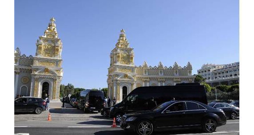 Принц прибыл в «Mardan Palace» Принц прибыл в «Mardan Palace»