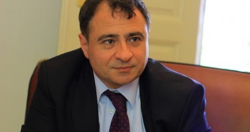 Arif Məmmədov səfir rütbəsindən məhrum edildi Arif Məmmədov səfir rütbəsindən məhrum edildi