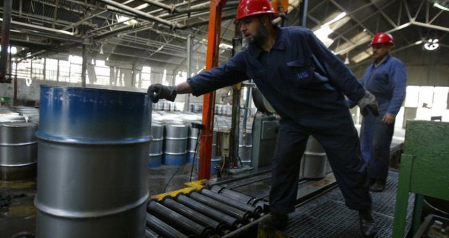 Record oil glut stands at 3bn barrels Record oil glut stands at 3bn barrels