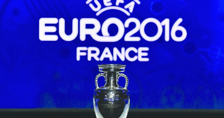 УЕФА не перенесет чемпионат Европы из Франции УЕФА не перенесет чемпионат Европы из Франции