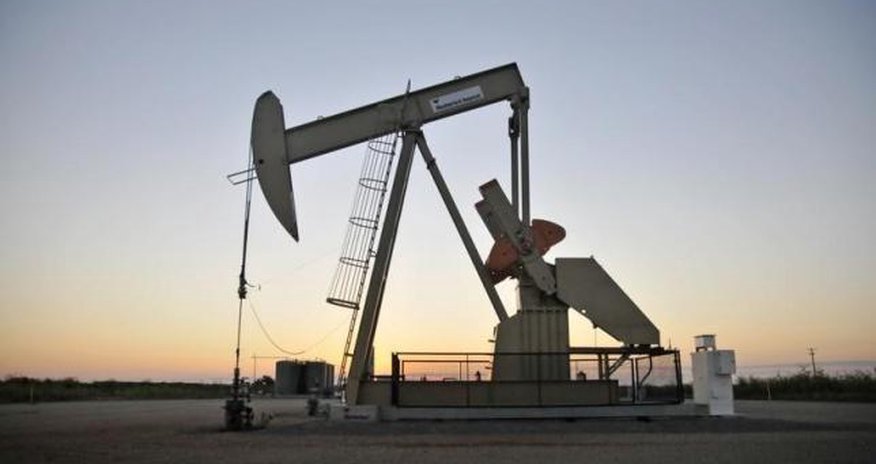 Azerbaijan Jan-Oct oil output falls 2 pct year on year Azerbaijan Jan-Oct oil output falls 2 pct year on year
