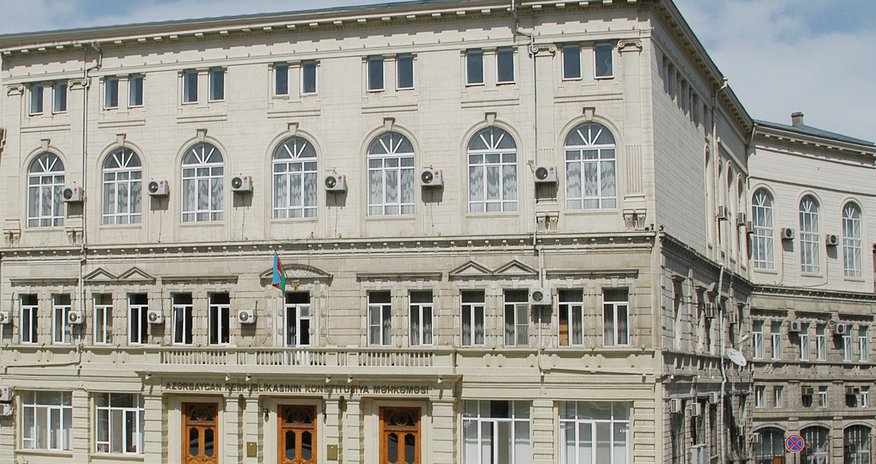 Seçki yekunlarının təsdiqi ilə bağlı Konstitusiya Məhkəməsinin iclası başladı Seçki yekunlarının təsdiqi ilə bağlı Konstitusiya Məhkəməsinin iclası başladı