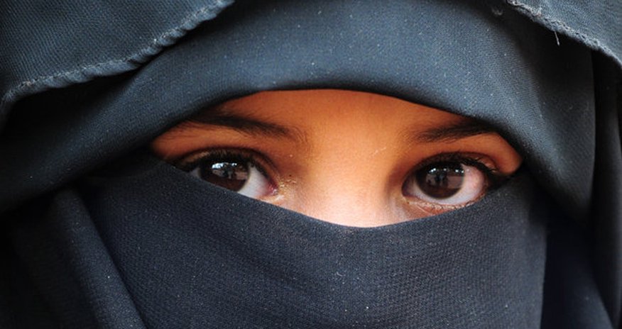 Muslim women face £6,500 fines Muslim women face £6,500 fines
