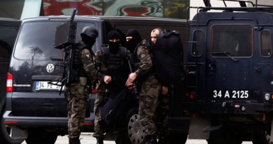 Türkiyədə 2 general və 1 polkovnik həbs olundu Türkiyədə 2 general və 1 polkovnik həbs olundu
