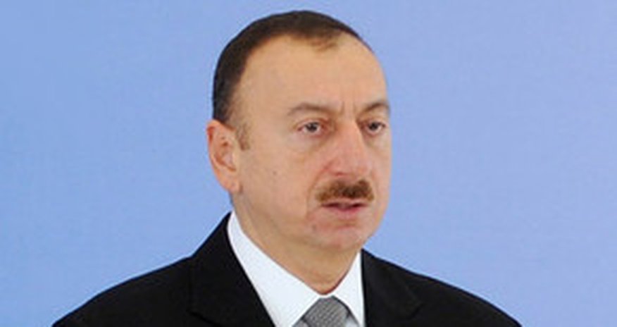 İlham Əliyev “BakuTel-2015” sərgisi ilə tanış oldu İlham Əliyev “BakuTel-2015” sərgisi ilə tanış oldu