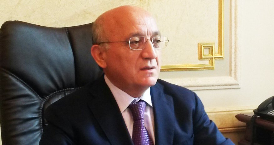 Mübariz Qurbanlı: “İslamda dini bayraqlar yoxdur” Mübariz Qurbanlı: “İslamda dini bayraqlar yoxdur”