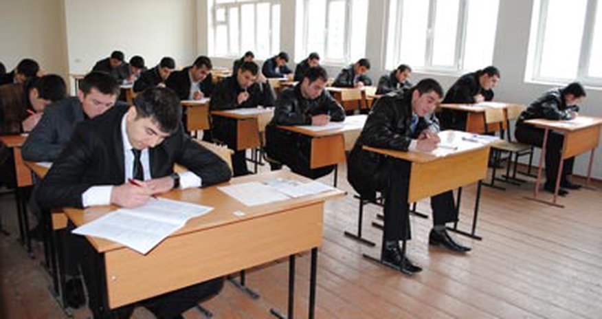 Dövlət qulluqçusu olmaq istəyənlərin nəzərinə Dövlət qulluqçusu olmaq istəyənlərin nəzərinə