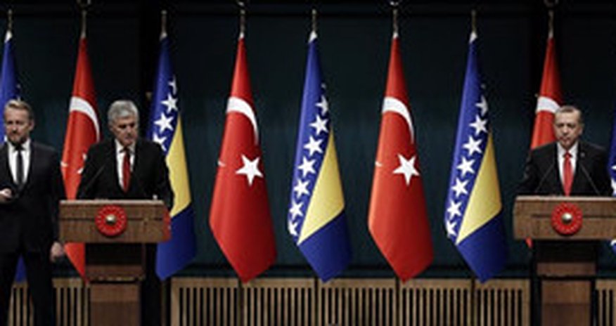 Ərdoğan: "Rusiyanın bu ölkədə nə işi var?" Ərdoğan: "Rusiyanın bu ölkədə nə işi var?"