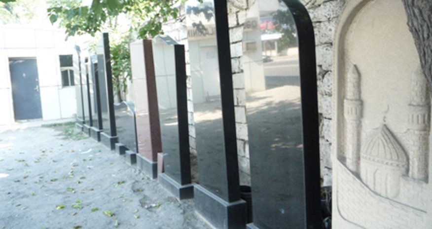 Azərbaycanda dəbdəbəli qəbir daşlarına son Azərbaycanda dəbdəbəli qəbir daşlarına son