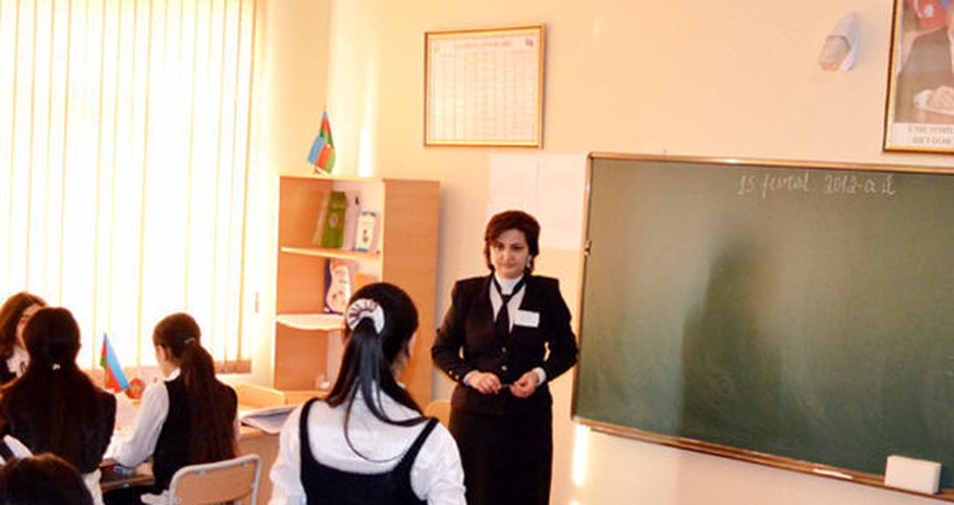 Müəllimlərin maaşı yanvarın 1-dən artacaq Müəllimlərin maaşı yanvarın 1-dən artacaq