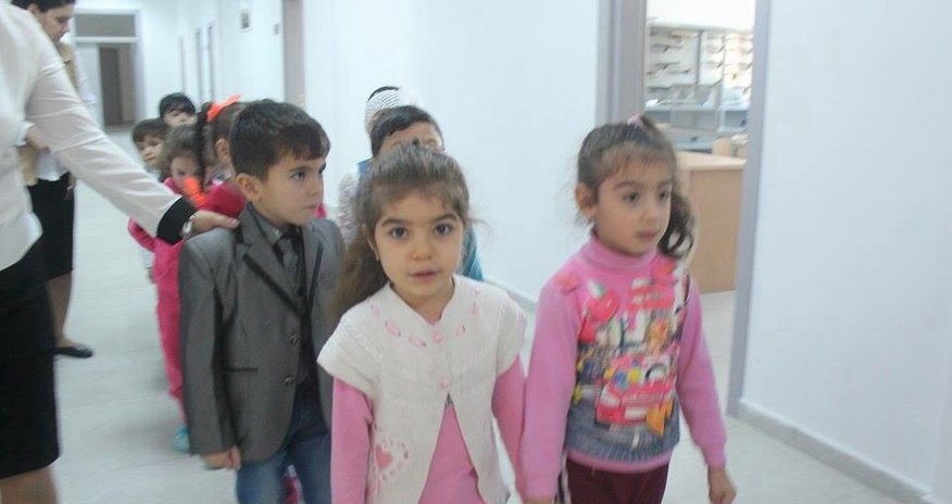 "Uşaqlar valideynlərinin üzünü unutsalar da, yolunu həsrətlə gözləyirlər" - FOTOLAR "Uşaqlar valideynlərinin üzünü unutsalar da, yolunu həsrətlə gözləyirlər" - FOTOLAR