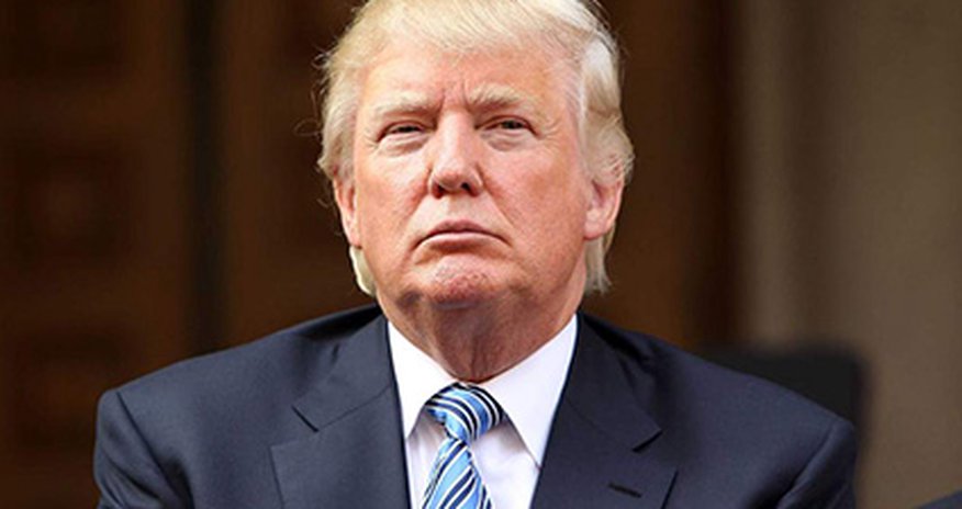 Donald Trampı təhqir etdilər Donald Trampı təhqir etdilər