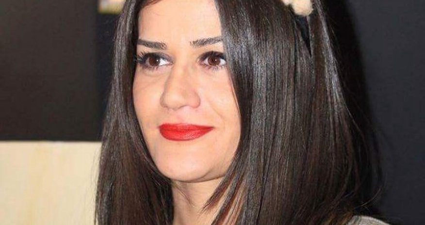 Lala Ağayeva: “Rəssam üçün vacib olan fərdiliyini qorumaqdır” – MÜSAHİBƏ Lala Ağayeva: “Rəssam üçün vacib olan fərdiliyini qorumaqdır” – MÜSAHİBƏ