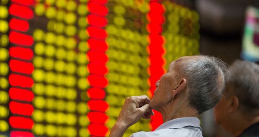 Mainland Chinese shares stop trading after 7% plunge Mainland Chinese shares stop trading after 7% plunge
