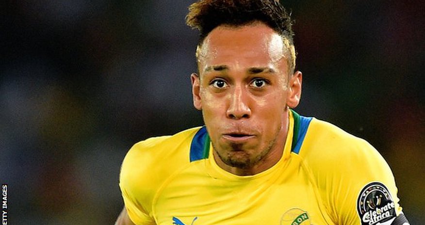 Pierre-Emerick Aubameyang beats Yaya Toure to Caf award Pierre-Emerick Aubameyang beats Yaya Toure to Caf award