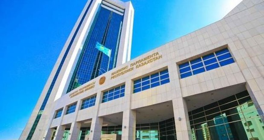 Qazaxıstan parlamenti buraxıldı Qazaxıstan parlamenti buraxıldı