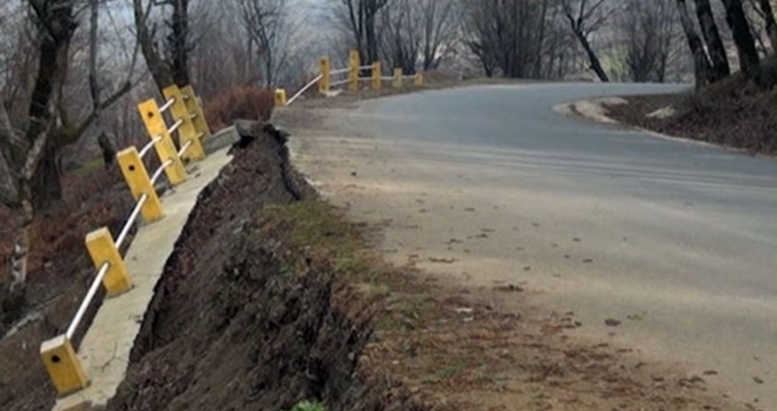 В Астаре произошел оползень В Астаре произошел оползень