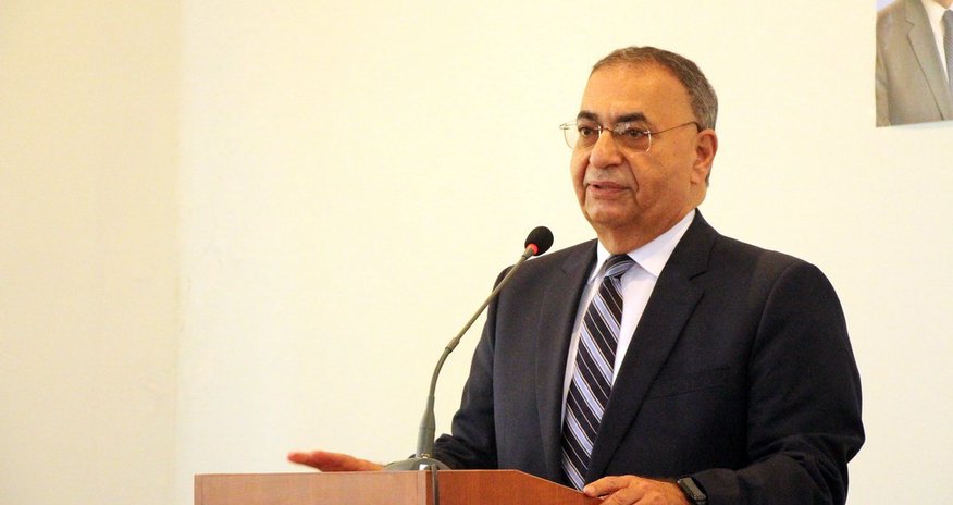 Asim Mollazadə Nəsimi rayonundakı məktəblərə baş çəkdi Asim Mollazadə Nəsimi rayonundakı məktəblərə baş çəkdi