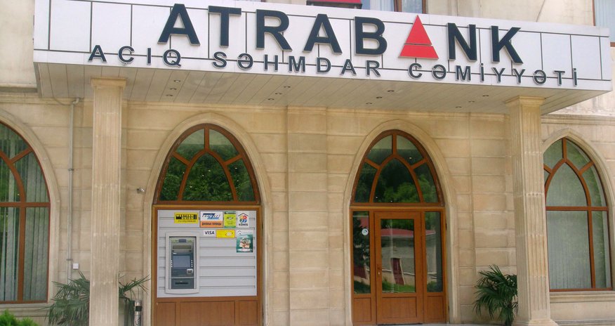 Azerbaijan rushes to shut banks before law on insuring deposits Azerbaijan rushes to shut banks before law on insuring deposits
