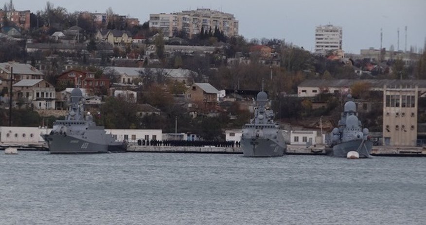 Россия усилила военную группировку в Крыму Россия усилила военную группировку в Крыму