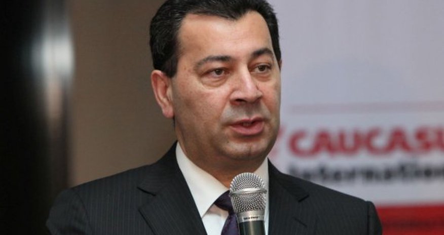 Самед Сеидов прокомментировал "уход" Самед Сеидов прокомментировал "уход"