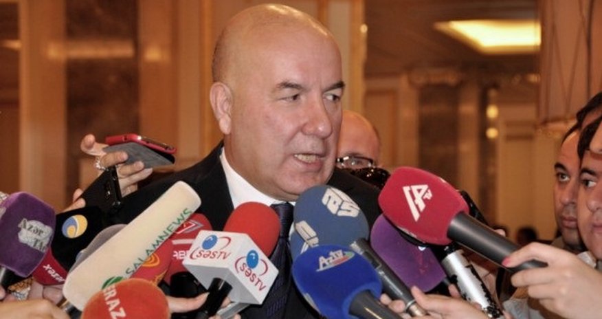 Elman Rüstəmov: "Mərkəzi Bankın maliyyə sabitliyinin təmin olunması funksiyası ləğv edilməyib" Elman Rüstəmov: "Mərkəzi Bankın maliyyə sabitliyinin təmin olunması funksiyası ləğv edilməyib"