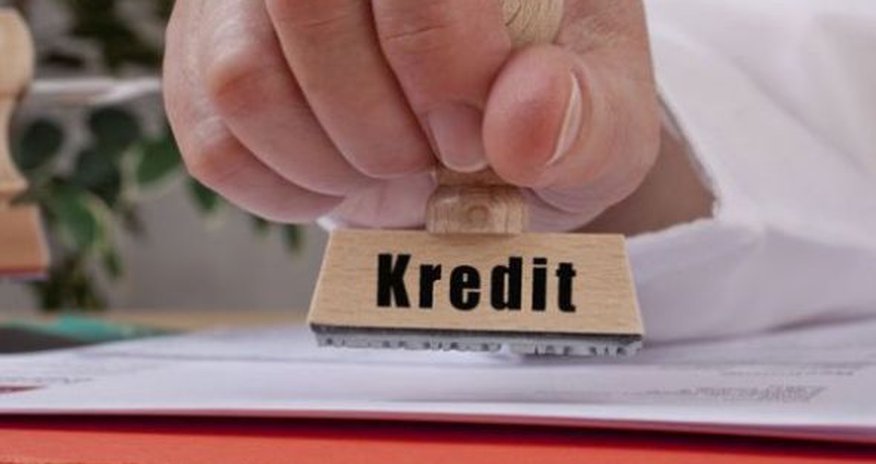 Problemli kreditlərin həcmi artdı Problemli kreditlərin həcmi artdı