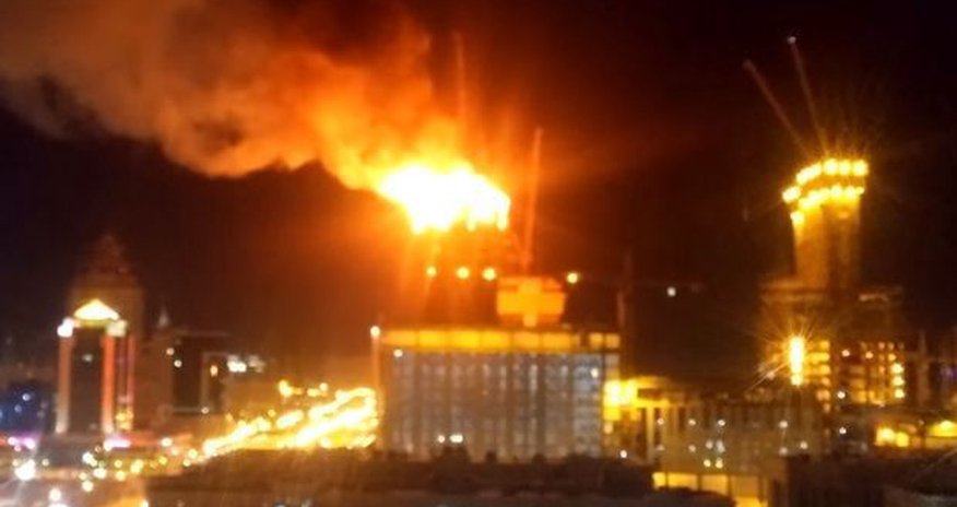 Qazaxıstanda “Abu-Dabi Plaza” alışdı – FOTOLAR Qazaxıstanda “Abu-Dabi Plaza” alışdı – FOTOLAR