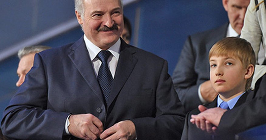 ЕС снял санкции с Лукашенко ЕС снял санкции с Лукашенко