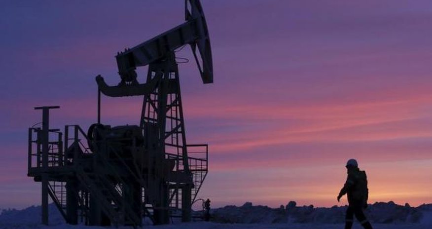 Oil prices fall on oversupply concerns after US crude stocks hit record Oil prices fall on oversupply concerns after US crude stocks hit record