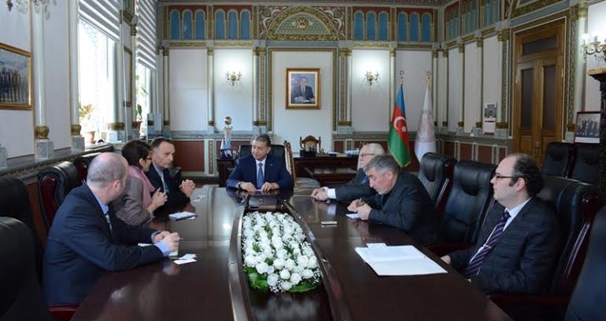 AMEA prezidenti İsrail səfiri ilə görüşdü AMEA prezidenti İsrail səfiri ilə görüşdü