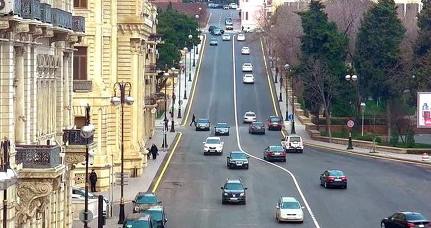 Niyazi küçəsində nəqliyyatın hərəkəti bərpa edildi Niyazi küçəsində nəqliyyatın hərəkəti bərpa edildi