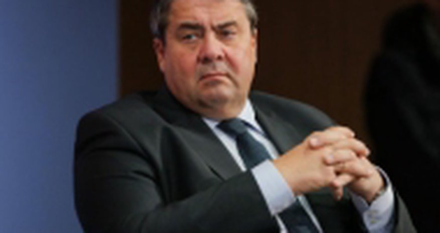 Вице-канцлер Германии объявил Трампа угрозой для мира Вице-канцлер Германии объявил Трампа угрозой для мира