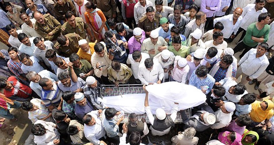 Hundreds mourn Indian 16-year-old burned alive following horrific rape Hundreds mourn Indian 16-year-old burned alive following horrific rape