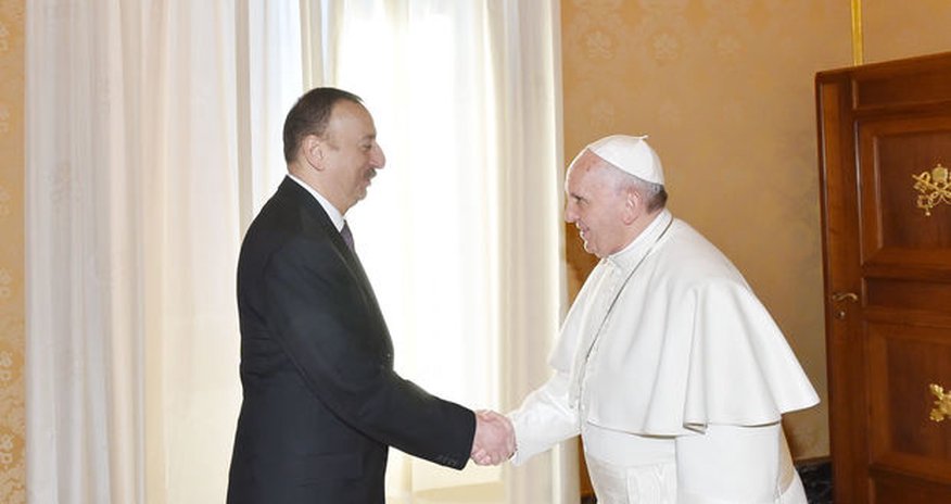 İlham Əliyev Roma Papasını təbrik etdi İlham Əliyev Roma Papasını təbrik etdi