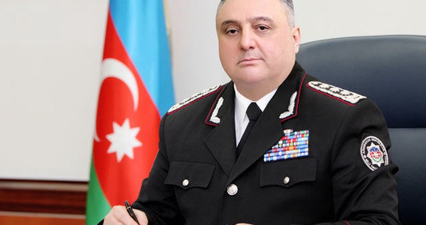 Eldar Mahmudovun atasının barelyefini sökdülər - FOTO Eldar Mahmudovun atasının barelyefini sökdülər - FOTO
