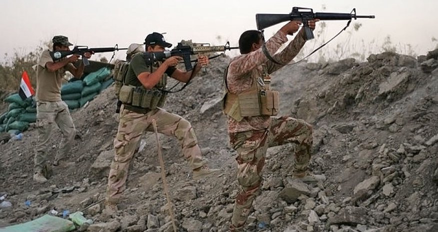 Exclusive: under fire during an advance on ISIL Exclusive: under fire during an advance on ISIL