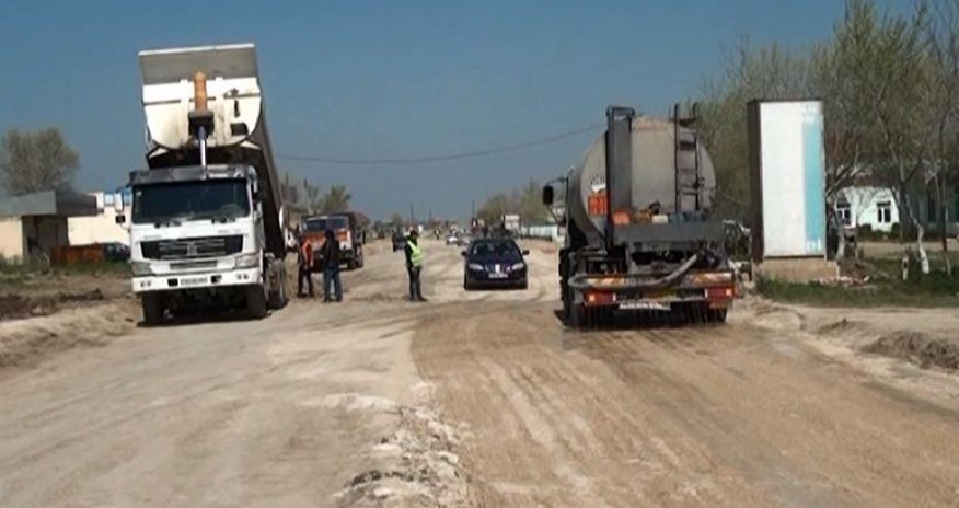 Salyan-Şirvan yolu yenidən bərpa edilir - Fotolar Salyan-Şirvan yolu yenidən bərpa edilir - Fotolar