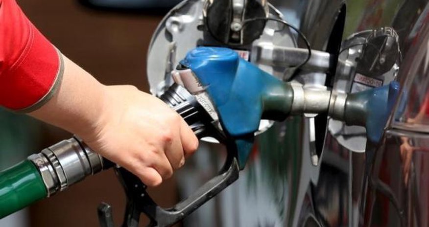 Oil rises on firm U.S., German growth but traders warn of ongoing glut Oil rises on firm U.S., German growth but traders warn of ongoing glut