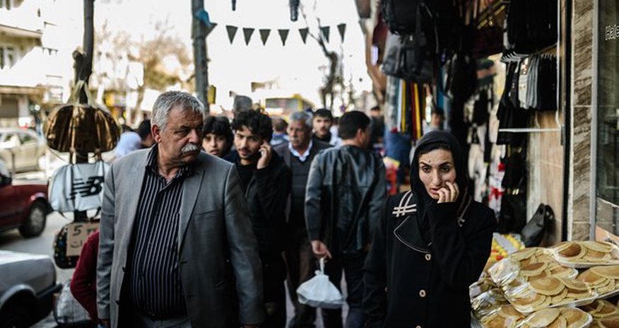 Fewer than 0.1% of Syrians in Turkey in line for work permits Fewer than 0.1% of Syrians in Turkey in line for work permits