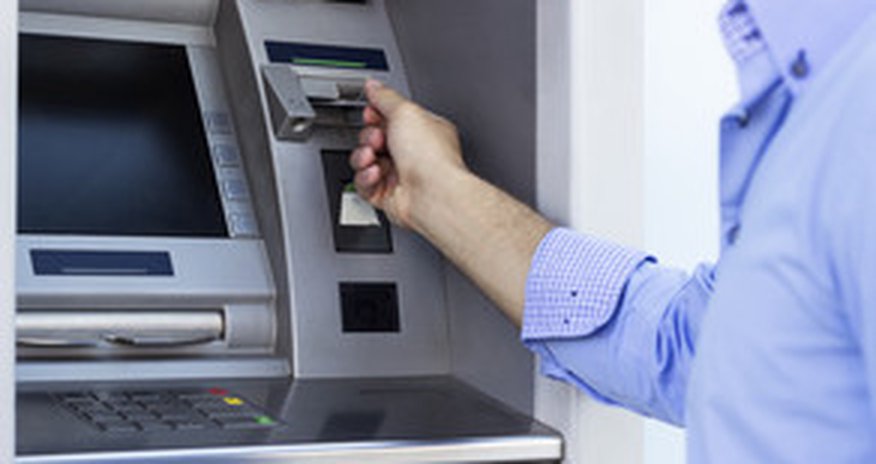 Azərbaycanda bu il 130 bankomat ləğv edilib Azərbaycanda bu il 130 bankomat ləğv edilib