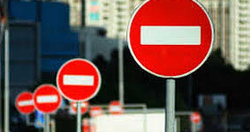 В Баку ограничивается движение В Баку ограничивается движение