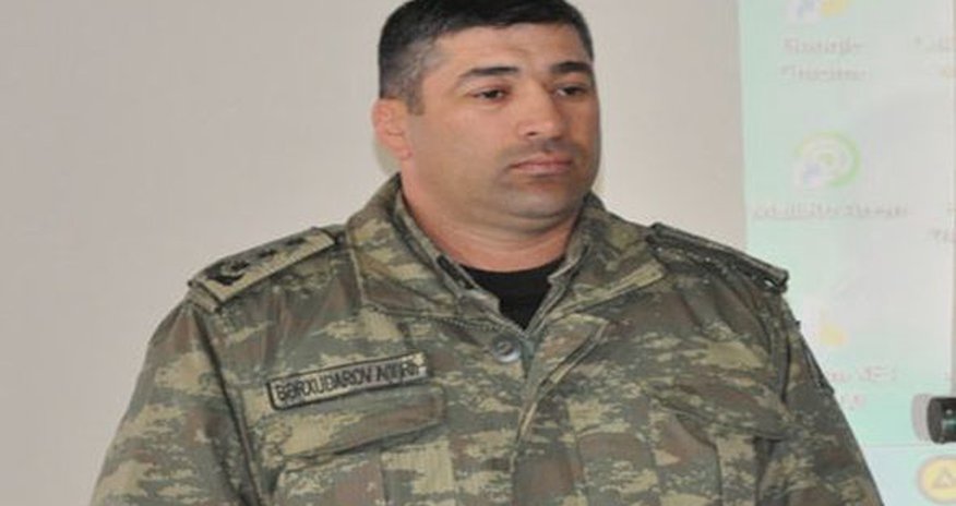 Lələ təpəni azad edən komandirə general rütbəsi verildi Lələ təpəni azad edən komandirə general rütbəsi verildi