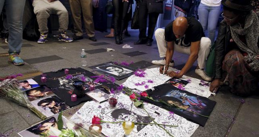 Prince cremated; family, friends honor him at ceremony in Minnesota Prince cremated; family, friends honor him at ceremony in Minnesota