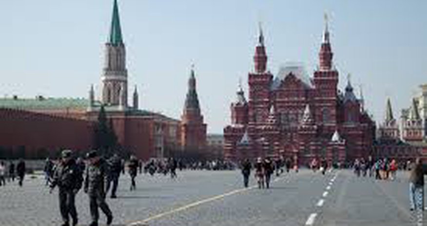 Пушкин и Ленин вышли на дуэль Пушкин и Ленин вышли на дуэль