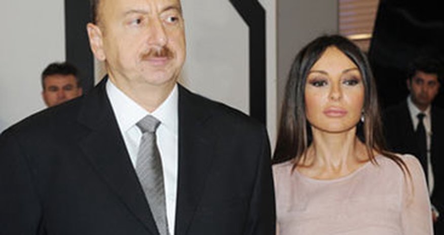 İlham Əliyev və xanımı forumda iştirak edir İlham Əliyev və xanımı forumda iştirak edir